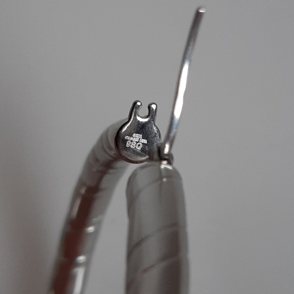 Steel By Design Jewelry Stainless Steel 1¾" Silver Ribbed Hoop Earrings - Picture 5 of 7